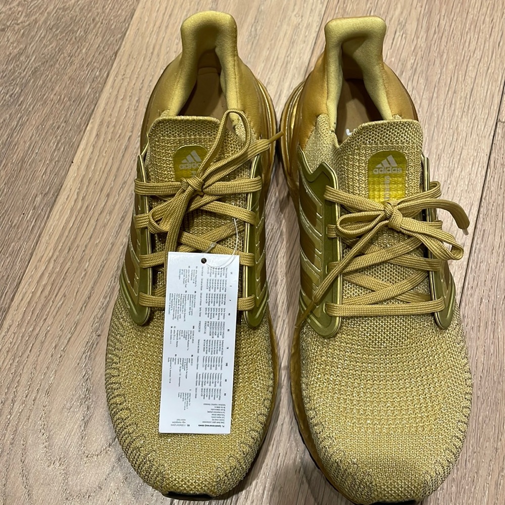 adidas mens Ultraboost 20 new with tags size 9.5